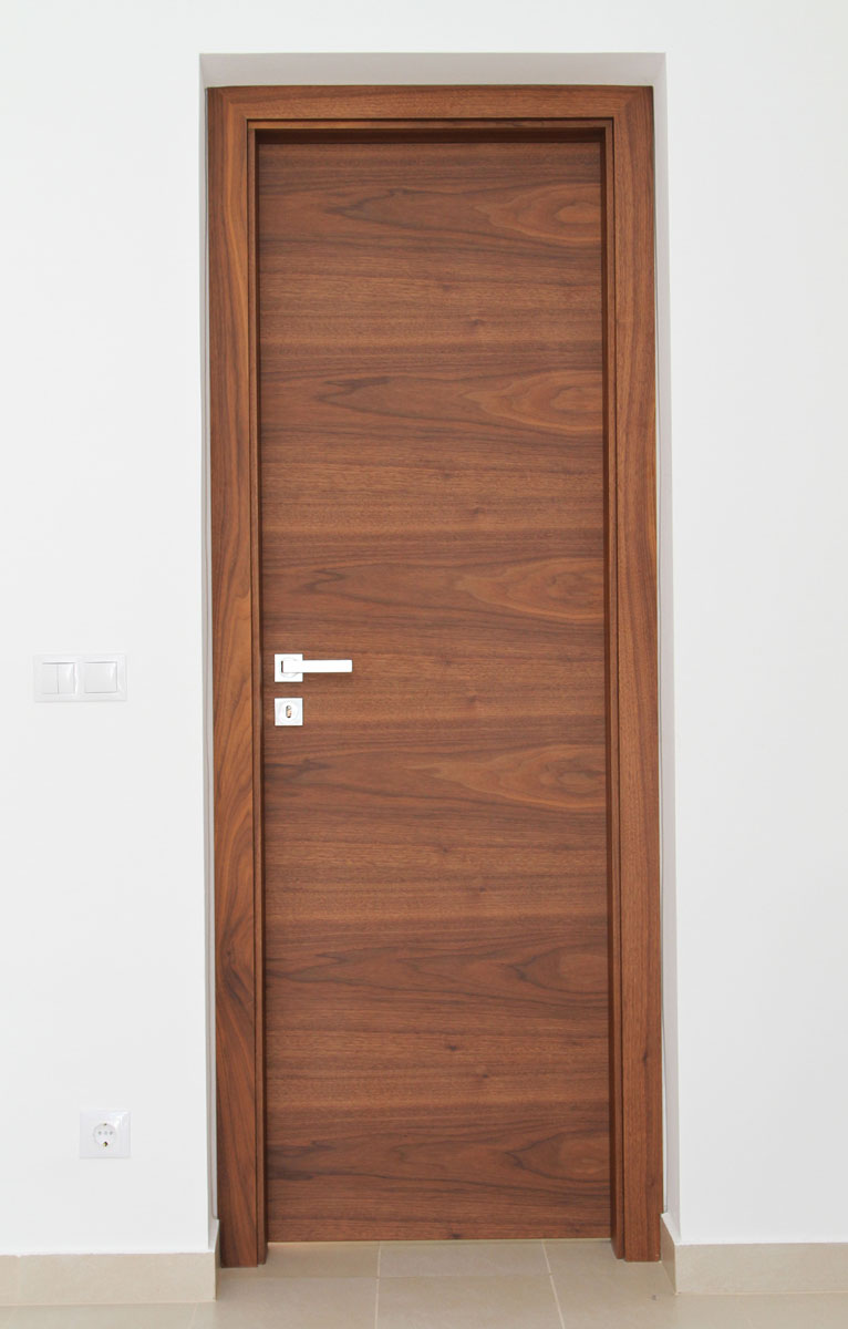 trópusi fa beltéri ajtó