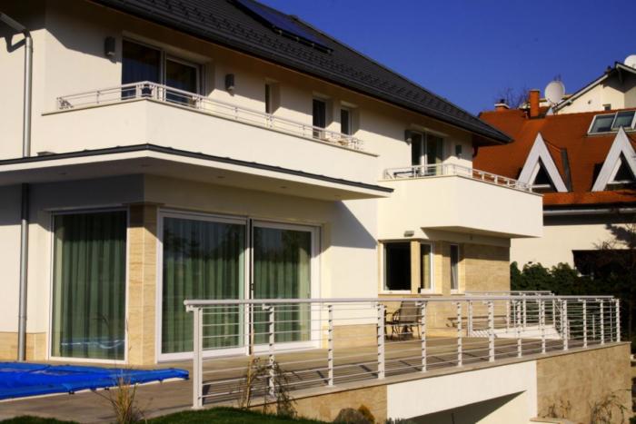 Műanyag ny&iacute;l&aacute;sz&aacute;r&oacute;k a XII. ker&uuml;letben